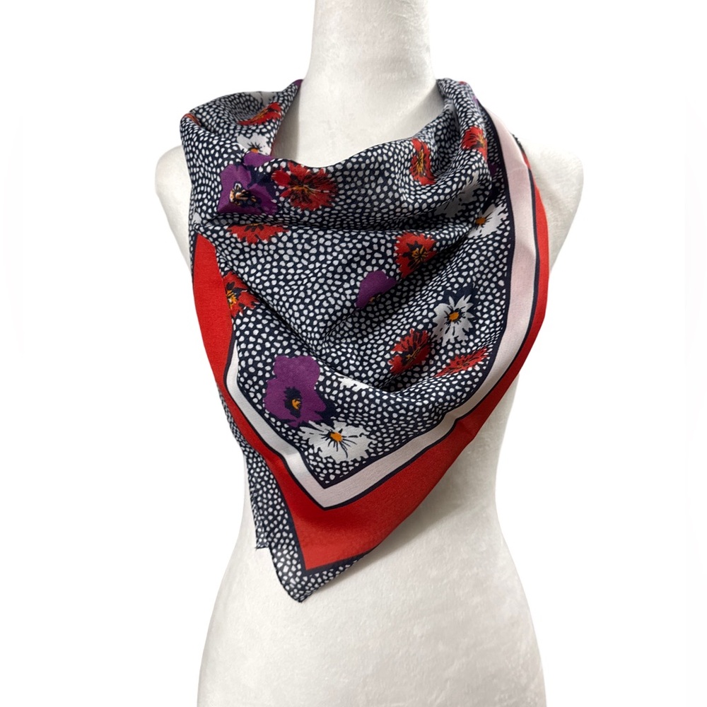 Ladies unbranded fashion scarf!